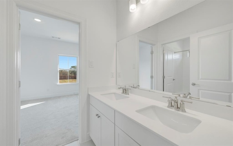 5652 Taylor Trail, Arlington, TX 76017, 5 Bedrooms Bedrooms, ,5 BathroomsBathrooms,Residential,For Sale,5652 Taylor Trail,0,20949939