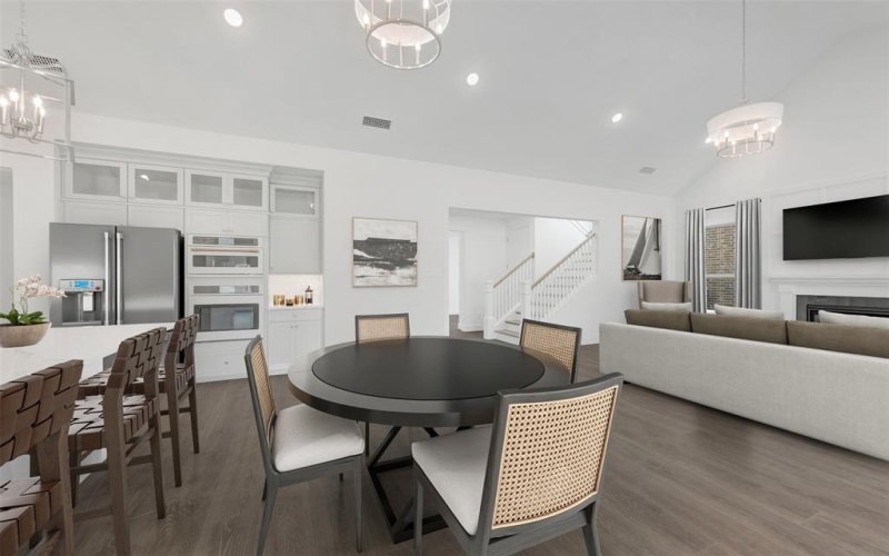 5652 Taylor Trail, Arlington, TX 76017, 5 Bedrooms Bedrooms, ,5 BathroomsBathrooms,Residential,For Sale,5652 Taylor Trail,0,20949939