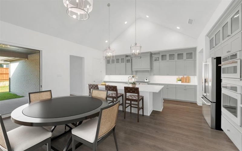 5652 Taylor Trail, Arlington, TX 76017, 5 Bedrooms Bedrooms, ,5 BathroomsBathrooms,Residential,For Sale,5652 Taylor Trail,0,20949939