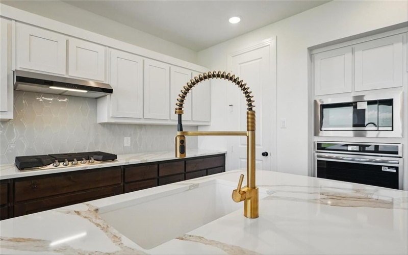 2403 Carpano Lane, McLendon Chisholm, TX 75032, 4 Bedrooms Bedrooms, ,3 BathroomsBathrooms,Residential,For Sale,2403 Carpano Lane,20948883