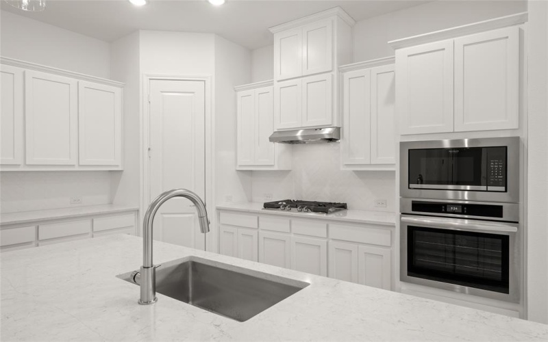 1016 Allegheny Court, Burleson, TX 76028, 5 Bedrooms Bedrooms, ,5 BathroomsBathrooms,Residential,For Sale,1016 Allegheny Court,20949245