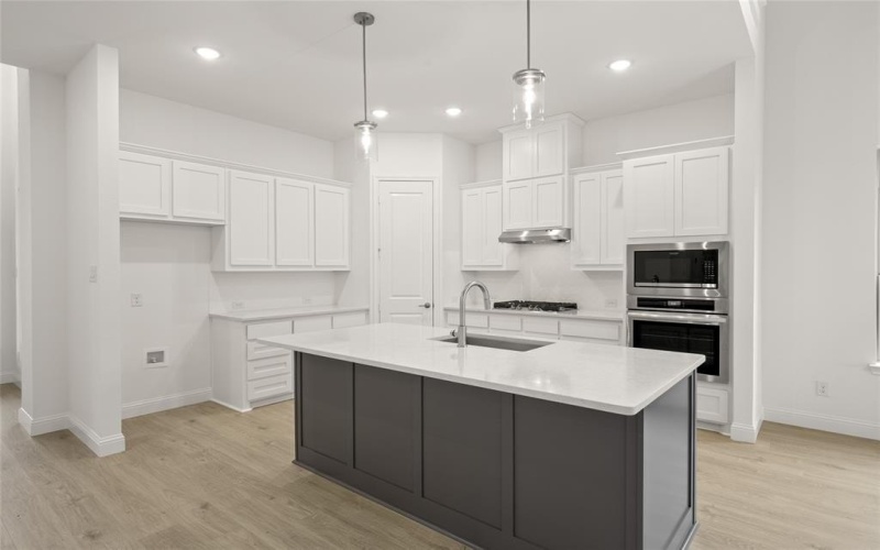 1016 Allegheny Court, Burleson, TX 76028, 5 Bedrooms Bedrooms, ,5 BathroomsBathrooms,Residential,For Sale,1016 Allegheny Court,20949245
