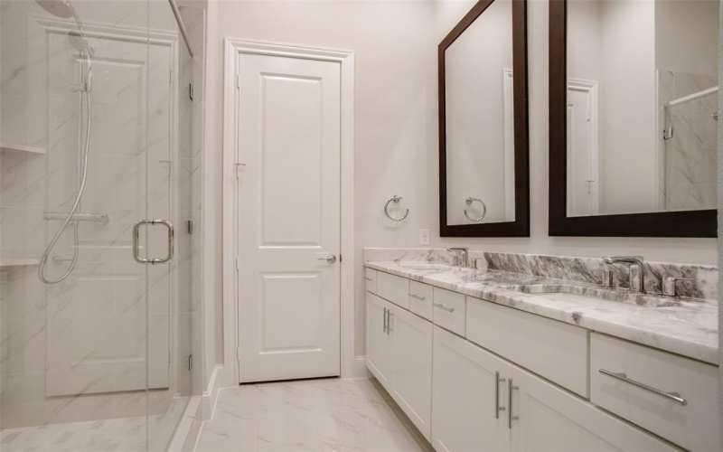 4651 New Water Lane, Dallas, TX 75219, 2 Bedrooms Bedrooms, ,2 BathroomsBathrooms,Residential,For Sale,4651 New Water Lane,20949322