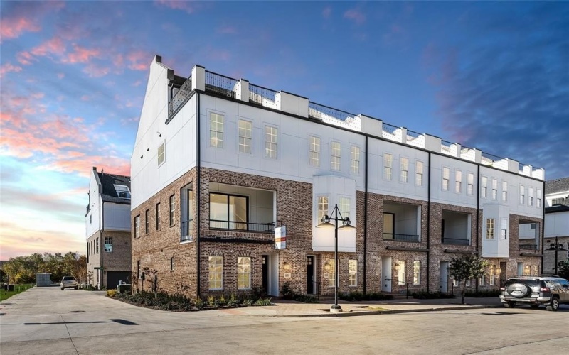 4651 New Water Lane, Dallas, TX 75219, 2 Bedrooms Bedrooms, ,2 BathroomsBathrooms,Residential,For Sale,4651 New Water Lane,20949322