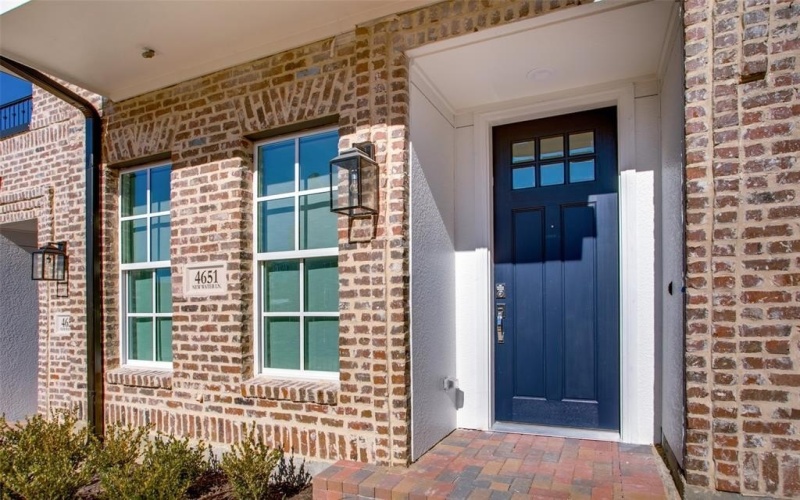 4651 New Water Lane, Dallas, TX 75219, 2 Bedrooms Bedrooms, ,2 BathroomsBathrooms,Residential,For Sale,4651 New Water Lane,20949322