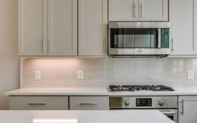 4651 New Water Lane, Dallas, TX 75219, 2 Bedrooms Bedrooms, ,2 BathroomsBathrooms,Residential,For Sale,4651 New Water Lane,20949322