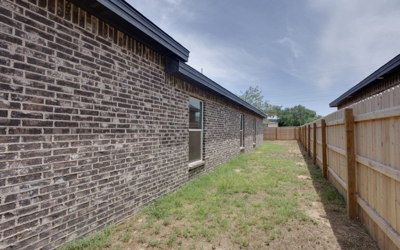 1207 Barnes Ave, Big Spring, TX 79720, 3 Bedrooms Bedrooms, ,2 BathroomsBathrooms,Residential,For Sale,1207 Barnes Ave,50082480