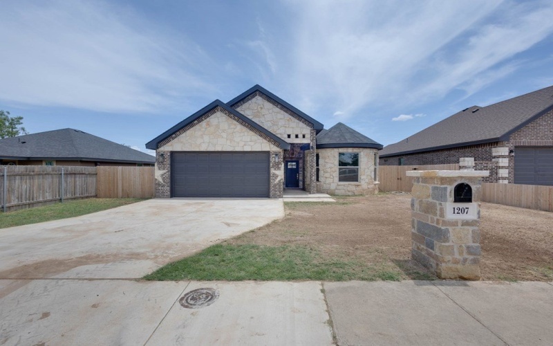 1207 Barnes Ave, Big Spring, TX 79720, 3 Bedrooms Bedrooms, ,2 BathroomsBathrooms,Residential,For Sale,1207 Barnes Ave,50082480