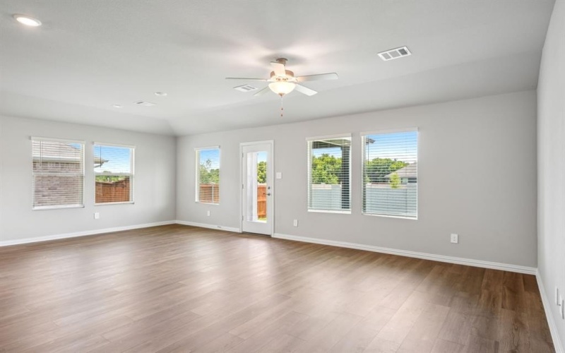 3503 Eagle Mount Drive, Farmersville, TX 75442, 4 Habitaciones Habitaciones , ,3 BañosBaños,Residential,En Venta,3503 Eagle Mount Drive,20946098