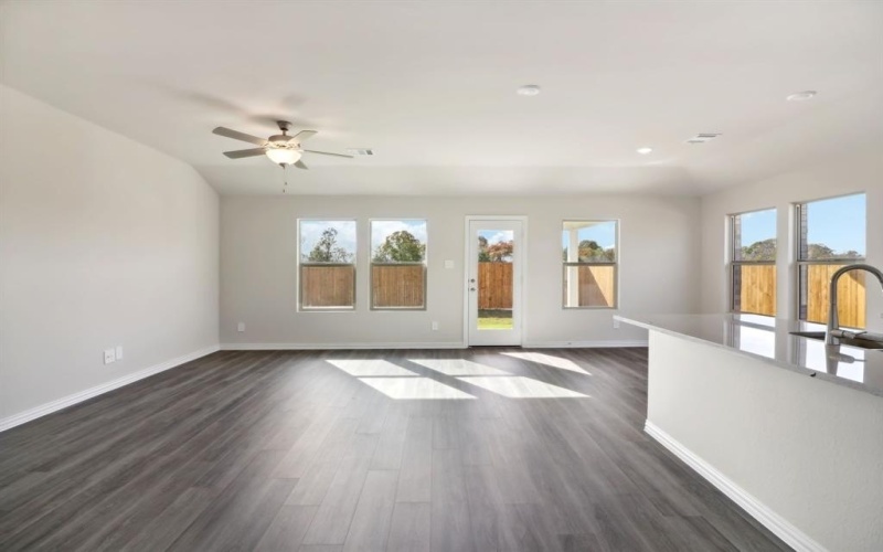 3406 Eagle Mount Drive, Farmersville, TX 75442, 4 Habitaciones Habitaciones , ,3 BañosBaños,Residential,En Venta,3406 Eagle Mount Drive,20946109