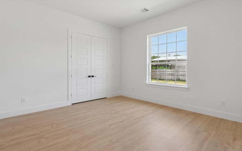 9608 Labett Street, Dallas, TX 75217, 4 Bedrooms Bedrooms, ,2 BathroomsBathrooms,Residential,For Sale,9608 Labett Street,20947350