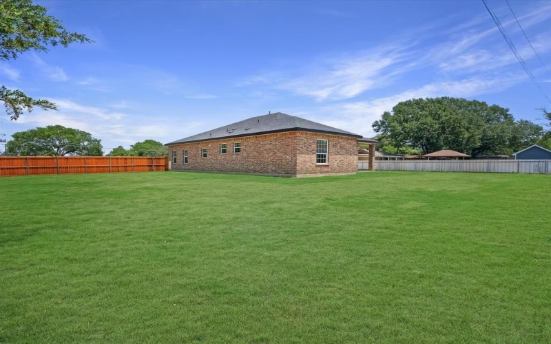 9608 Labett Street, Dallas, TX 75217, 4 Bedrooms Bedrooms, ,2 BathroomsBathrooms,Residential,For Sale,9608 Labett Street,20947350