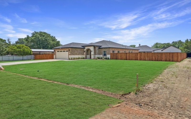 9608 Labett Street, Dallas, TX 75217, 4 Bedrooms Bedrooms, ,2 BathroomsBathrooms,Residential,For Sale,9608 Labett Street,20947350