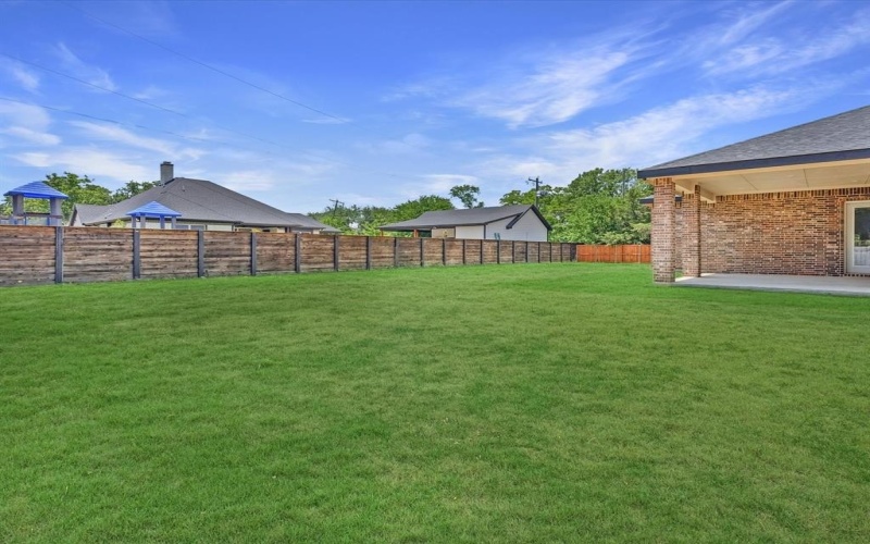 9608 Labett Street, Dallas, TX 75217, 4 Bedrooms Bedrooms, ,2 BathroomsBathrooms,Residential,For Sale,9608 Labett Street,20947350