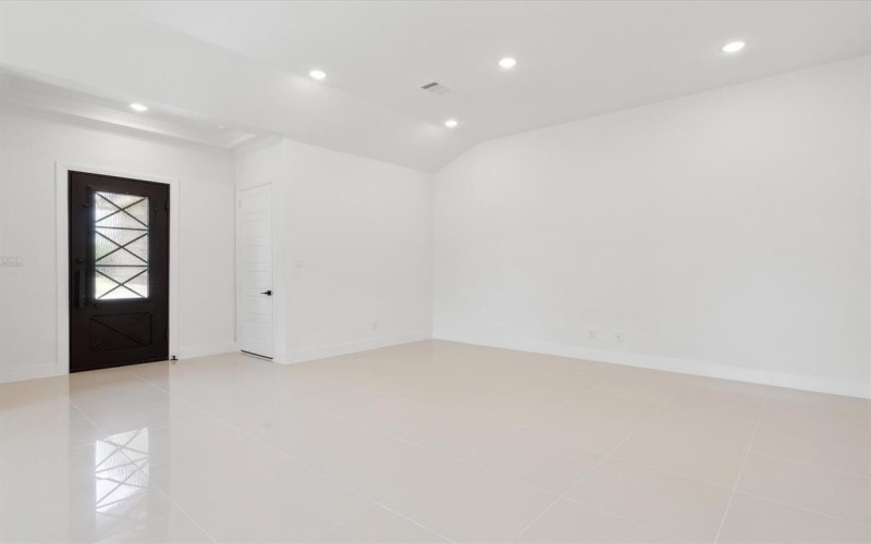 9608 Labett Street, Dallas, TX 75217, 4 Bedrooms Bedrooms, ,2 BathroomsBathrooms,Residential,For Sale,9608 Labett Street,20947350
