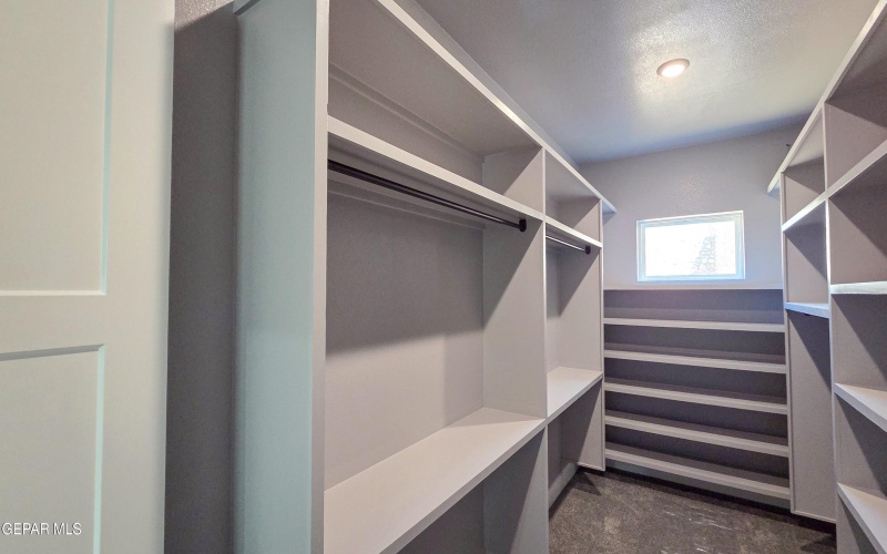 1861 War Path Drive, El Paso, TX 79911, 5 Habitaciones Habitaciones , ,3 BañosBaños,Residential,En Venta,1861 War Path Drive,0,923483
