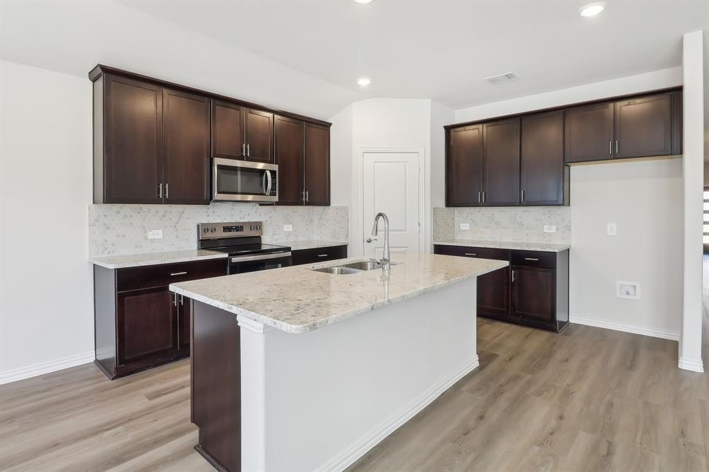 6612 Stone Elm Lane, Fort Worth, TX 76036, 4 Habitaciones Habitaciones , ,3 BañosBaños,Residential,En Venta,6612 Stone Elm Lane,20946127