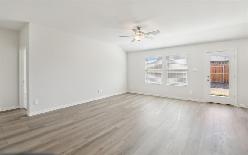 6612 Stone Elm Lane, Fort Worth, TX 76036, 4 Habitaciones Habitaciones , ,3 BañosBaños,Residential,En Venta,6612 Stone Elm Lane,20946127