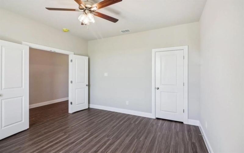 1009 Springfield Drive, Springtown, TX 76082, 4 Bedrooms Bedrooms, ,2 BathroomsBathrooms,Residential,For Sale,1009 Springfield Drive,20947826