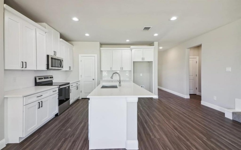 1009 Springfield Drive, Springtown, TX 76082, 4 Bedrooms Bedrooms, ,2 BathroomsBathrooms,Residential,For Sale,1009 Springfield Drive,20947826