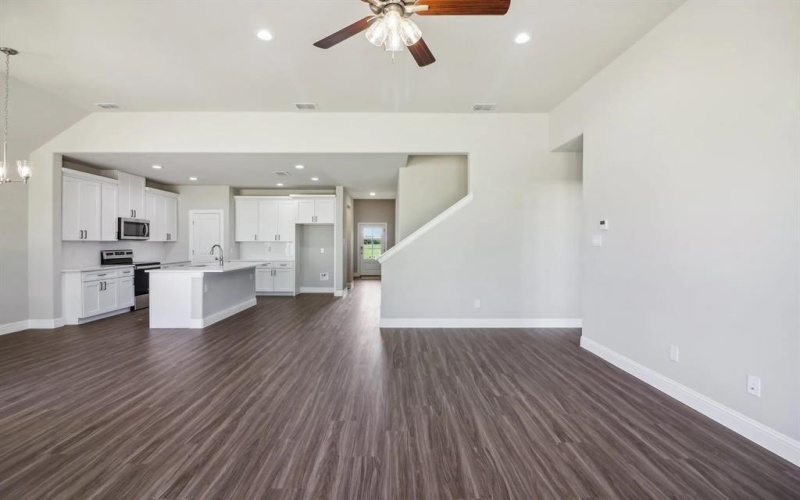 1009 Springfield Drive, Springtown, TX 76082, 4 Bedrooms Bedrooms, ,2 BathroomsBathrooms,Residential,For Sale,1009 Springfield Drive,20947826