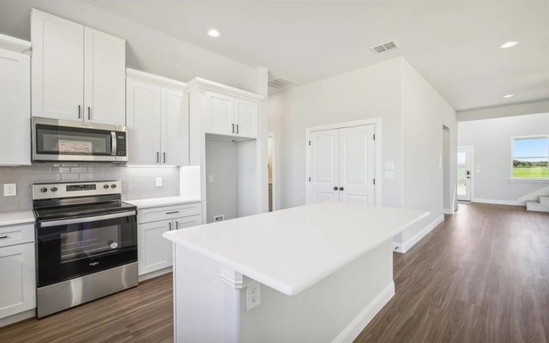 1005 Springfield Drive, Springtown, TX 76082, 3 Bedrooms Bedrooms, ,2 BathroomsBathrooms,Residential,For Sale,1005 Springfield Drive,20947830