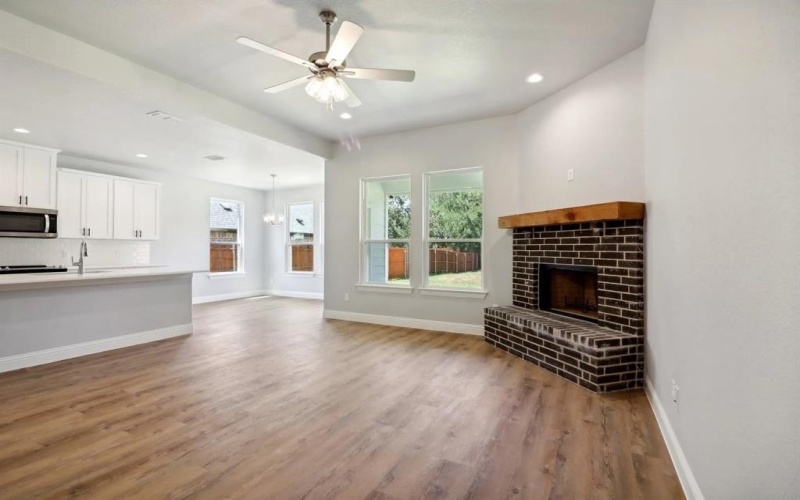 405 Smith Road, Springtown, TX 76082, 4 Bedrooms Bedrooms, ,3 BathroomsBathrooms,Residential,For Sale,405 Smith Road,20947837