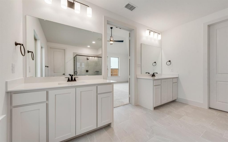 613 Cork Drive, Celina, TX 75009, 4 Habitaciones Habitaciones , ,5 BañosBaños,Residential,En Venta,613 Cork Drive,20948884