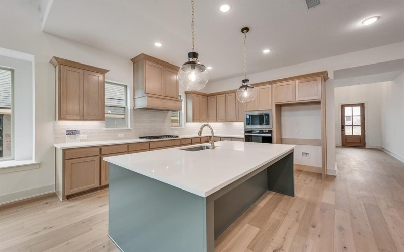 613 Cork Drive, Celina, TX 75009, 4 Habitaciones Habitaciones , ,5 BañosBaños,Residential,En Venta,613 Cork Drive,20948884