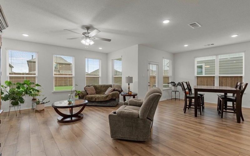 6122 Gully Grove Drive, Royse City, TX 75189, 5 Bedrooms Bedrooms, ,3 BathroomsBathrooms,Residential,For Sale,6122 Gully Grove Drive,20942959