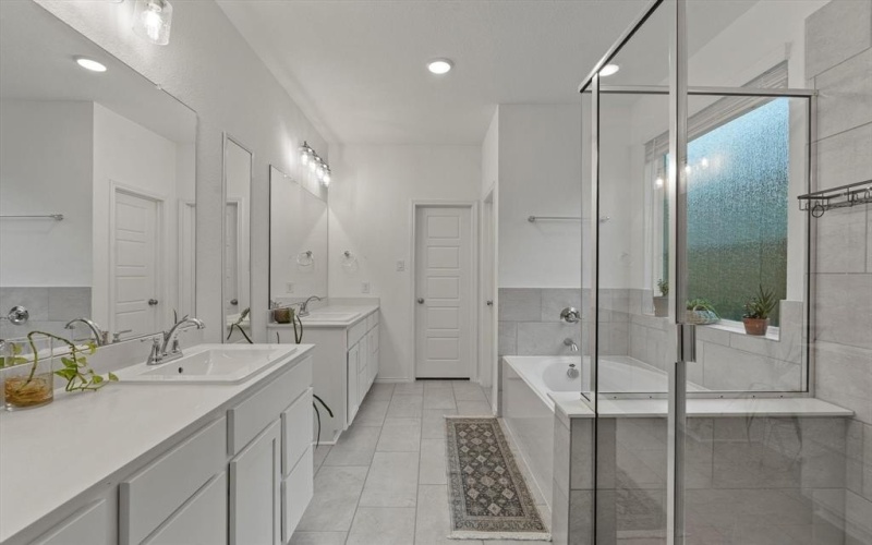 6122 Gully Grove Drive, Royse City, TX 75189, 5 Bedrooms Bedrooms, ,3 BathroomsBathrooms,Residential,For Sale,6122 Gully Grove Drive,20942959