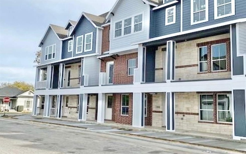 250 Harris Street, Lewisville, TX 75057, 3 Habitaciones Habitaciones , ,3 BañosBaños,Residential,En Venta,250 Harris Street,20930633
