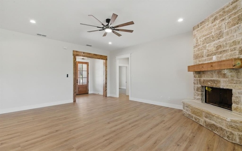550 Blue Marlin Court, Bluff Dale, TX 76433, 3 Bedrooms Bedrooms, ,2 BathroomsBathrooms,Residential,For Sale,550 Blue Marlin Court,20945116