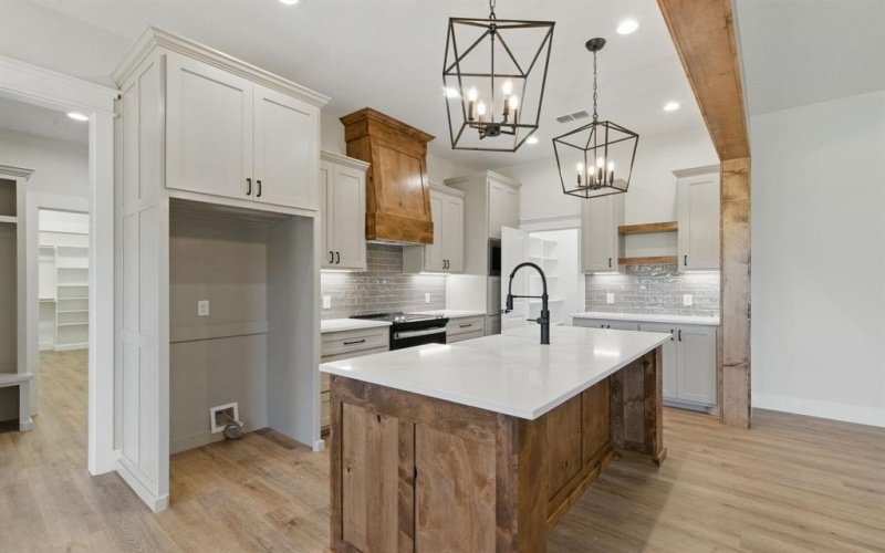 550 Blue Marlin Court, Bluff Dale, TX 76433, 3 Bedrooms Bedrooms, ,2 BathroomsBathrooms,Residential,For Sale,550 Blue Marlin Court,20945116