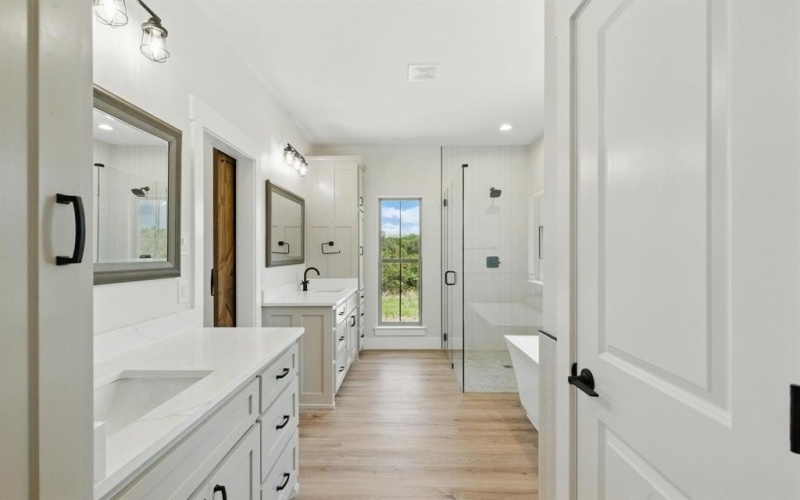 550 Blue Marlin Court, Bluff Dale, TX 76433, 3 Bedrooms Bedrooms, ,2 BathroomsBathrooms,Residential,For Sale,550 Blue Marlin Court,20945116