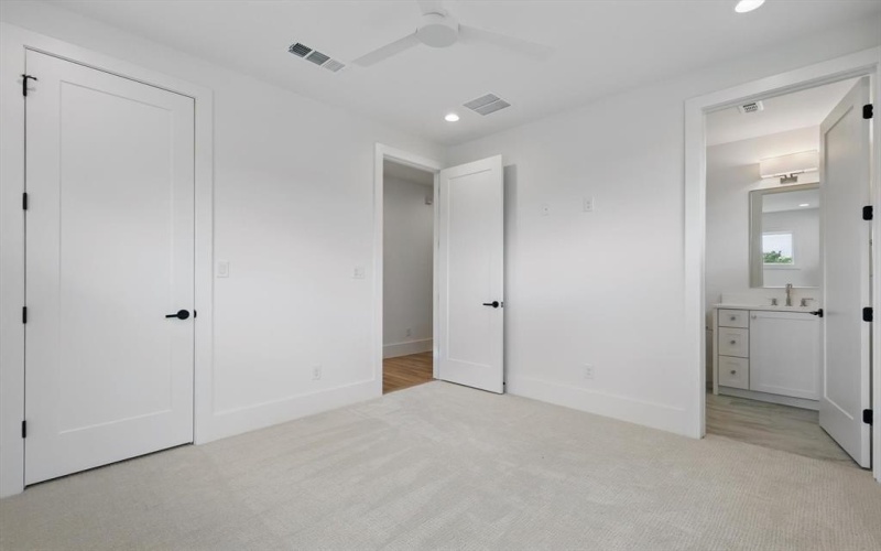 6607 Kenwell Street, Dallas, TX 75209, 5 Habitaciones Habitaciones , ,6 BañosBaños,Residential,En Venta,6607 Kenwell Street,20950144