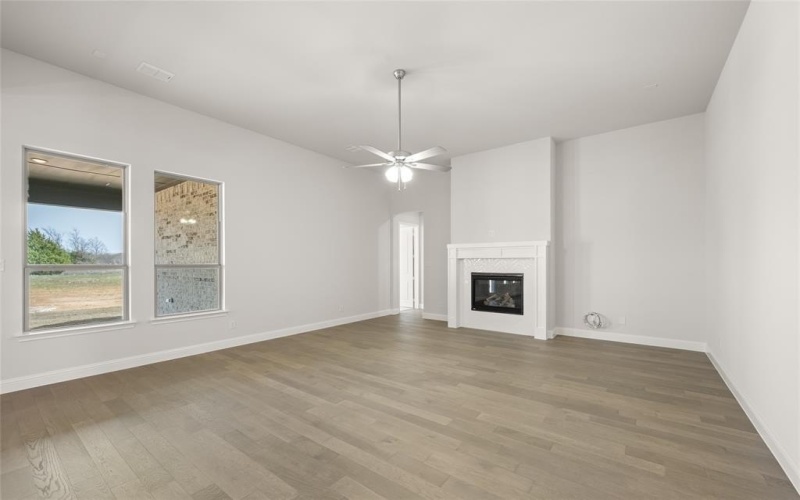 6013 Valley View Drive, Joshua, TX 76058, 3 Bedrooms Bedrooms, ,2 BathroomsBathrooms,Residential,For Sale,6013 Valley View Drive,20950947