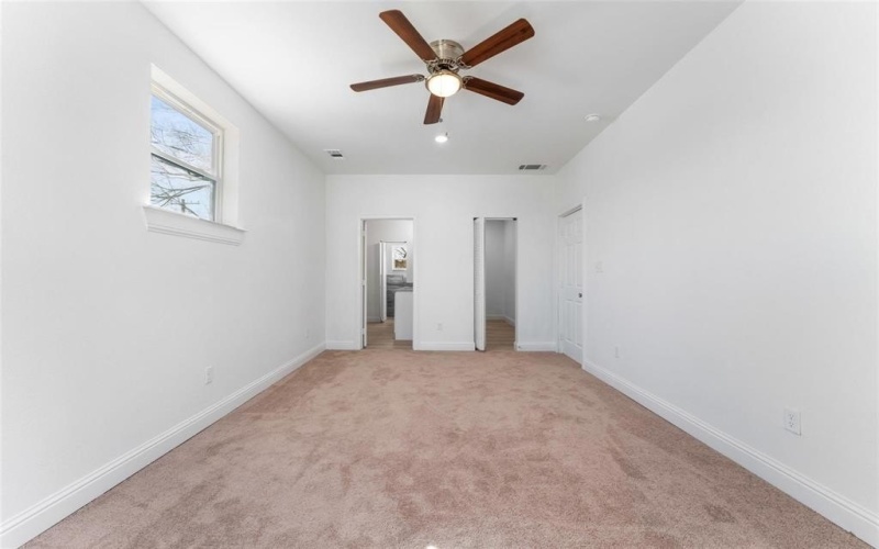 2211 E Ann Arbor Avenue, Dallas, TX 75216, 4 Habitaciones Habitaciones , ,3 BañosBaños,Residential,En Venta,2211 E Ann Arbor Avenue,20950949