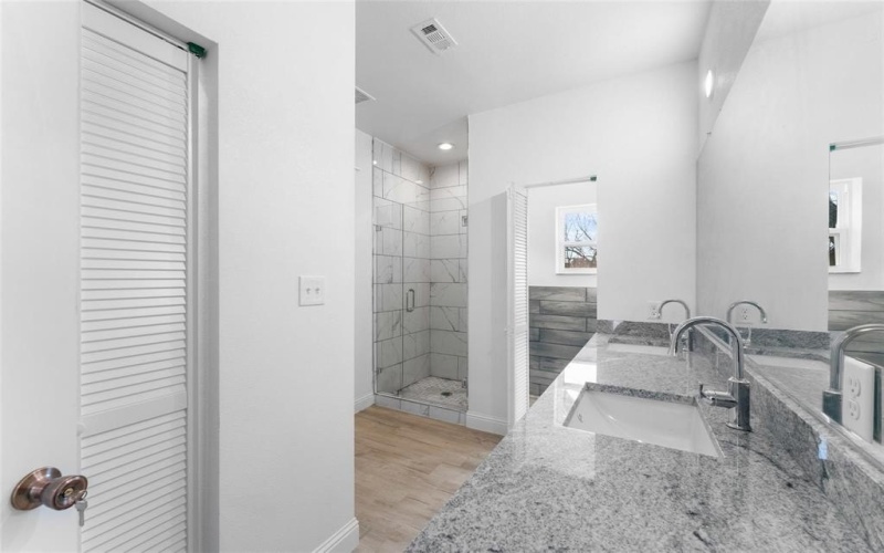 2211 E Ann Arbor Avenue, Dallas, TX 75216, 4 Habitaciones Habitaciones , ,3 BañosBaños,Residential,En Venta,2211 E Ann Arbor Avenue,20950949