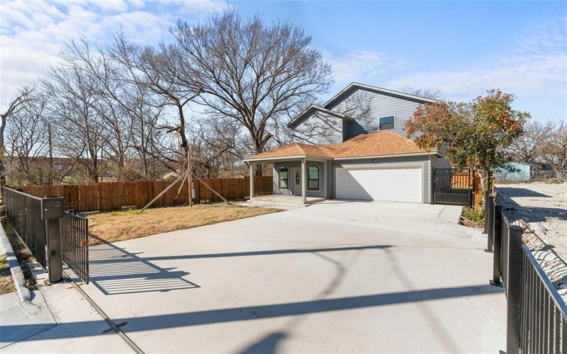 2211 E Ann Arbor Avenue, Dallas, TX 75216, 4 Habitaciones Habitaciones , ,3 BañosBaños,Residential,En Venta,2211 E Ann Arbor Avenue,20950949