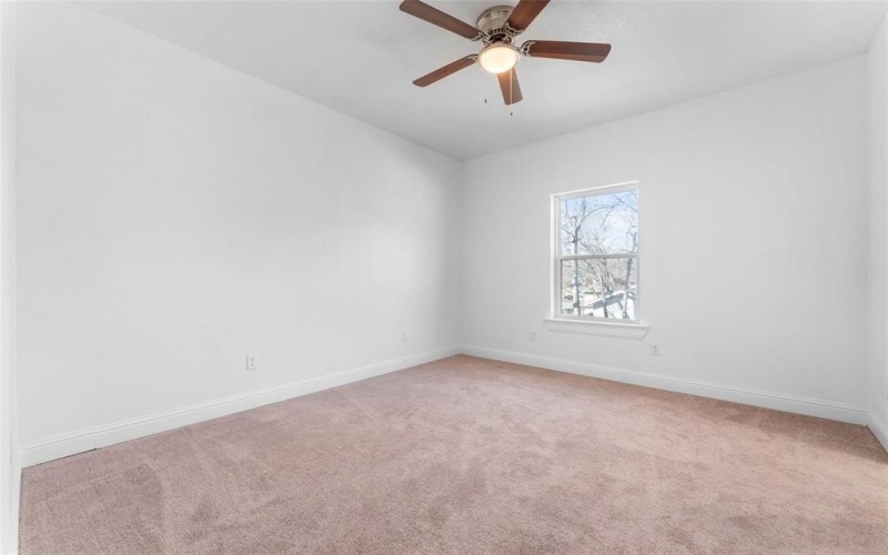 2211 E Ann Arbor Avenue, Dallas, TX 75216, 4 Habitaciones Habitaciones , ,3 BañosBaños,Residential,En Venta,2211 E Ann Arbor Avenue,20950949