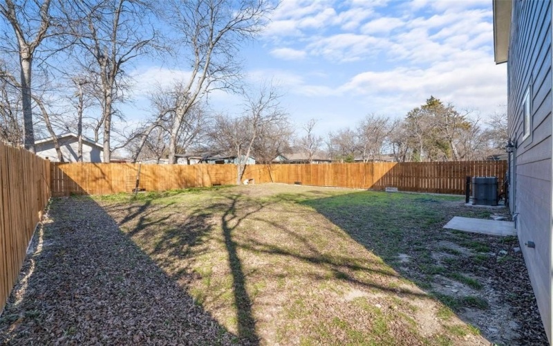 2211 E Ann Arbor Avenue, Dallas, TX 75216, 4 Habitaciones Habitaciones , ,3 BañosBaños,Residential,En Venta,2211 E Ann Arbor Avenue,20950949