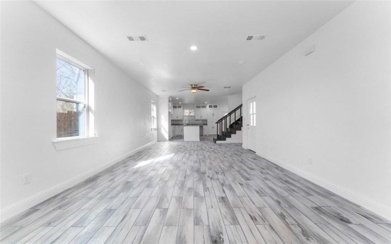 2211 E Ann Arbor Avenue, Dallas, TX 75216, 4 Habitaciones Habitaciones , ,3 BañosBaños,Residential,En Venta,2211 E Ann Arbor Avenue,20950949