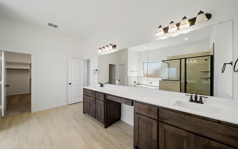 411 Solo Ridge Drive, Waxahachie, TX 75167, 4 Bedrooms Bedrooms, ,2 BathroomsBathrooms,Residential,For Sale,411 Solo Ridge Drive,20949886