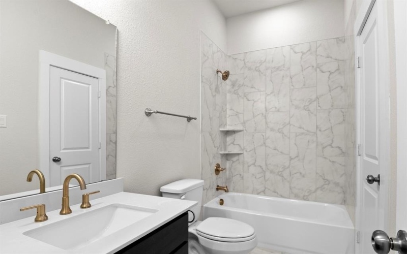 2131 Holborn Street, Waco, TX 76712, 4 Habitaciones Habitaciones , ,3 BañosBaños,Residential,En Venta,2131 Holborn Street,0,20951077