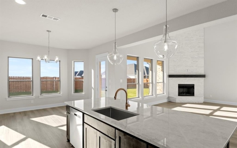 2131 Holborn Street, Waco, TX 76712, 4 Habitaciones Habitaciones , ,3 BañosBaños,Residential,En Venta,2131 Holborn Street,0,20951077