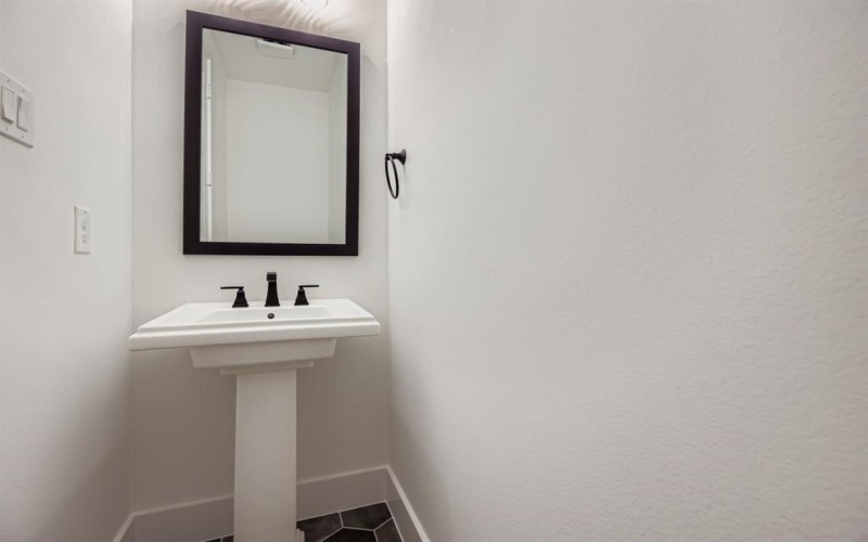 3524 Chivalry Drive, Lewisville, TX 75056, 3 Habitaciones Habitaciones , ,1 BañoBaños,Residential,En Venta,3524 Chivalry Drive,0,20951190