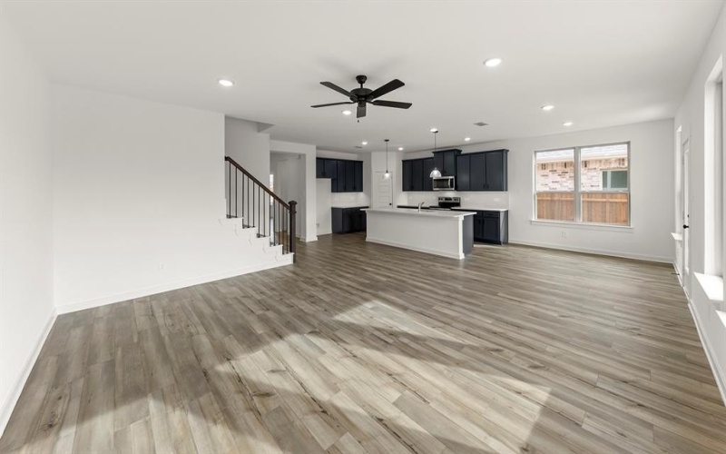 405 Rivers Edge Drive, Waxahachie, TX 75167, 6 Bedrooms Bedrooms, ,5 BathroomsBathrooms,Residential,For Sale,405 Rivers Edge Drive,20951385
