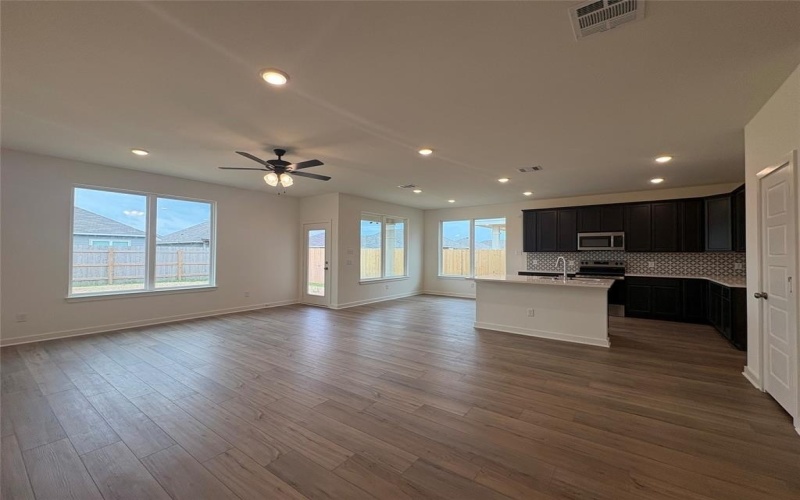 4049 Rimfire Road, Waco, TX 76705, 4 Habitaciones Habitaciones , ,2 BañosBaños,Residential,En Venta,4049 Rimfire Road,20950276