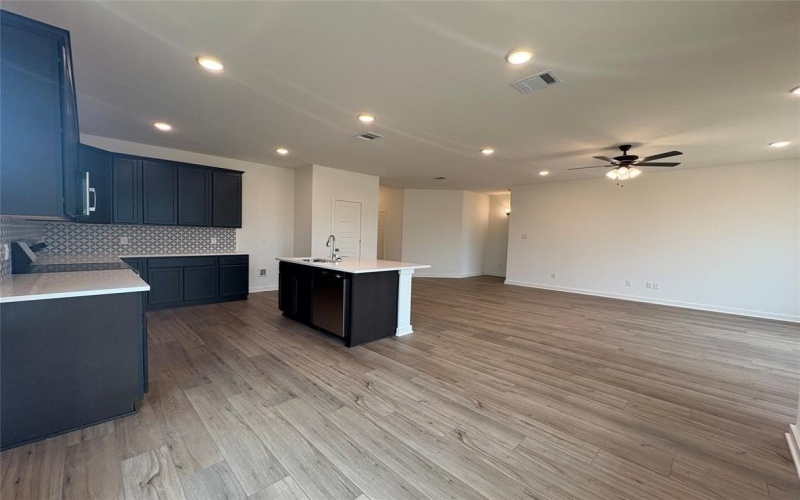 4049 Rimfire Road, Waco, TX 76705, 4 Habitaciones Habitaciones , ,2 BañosBaños,Residential,En Venta,4049 Rimfire Road,20950276